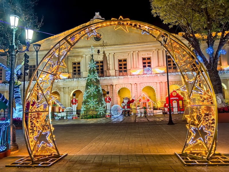 fotos san cristobal de las casas listo para vacaciones de navidad y año nuevo en diciembre 2024 y 2025.jpg