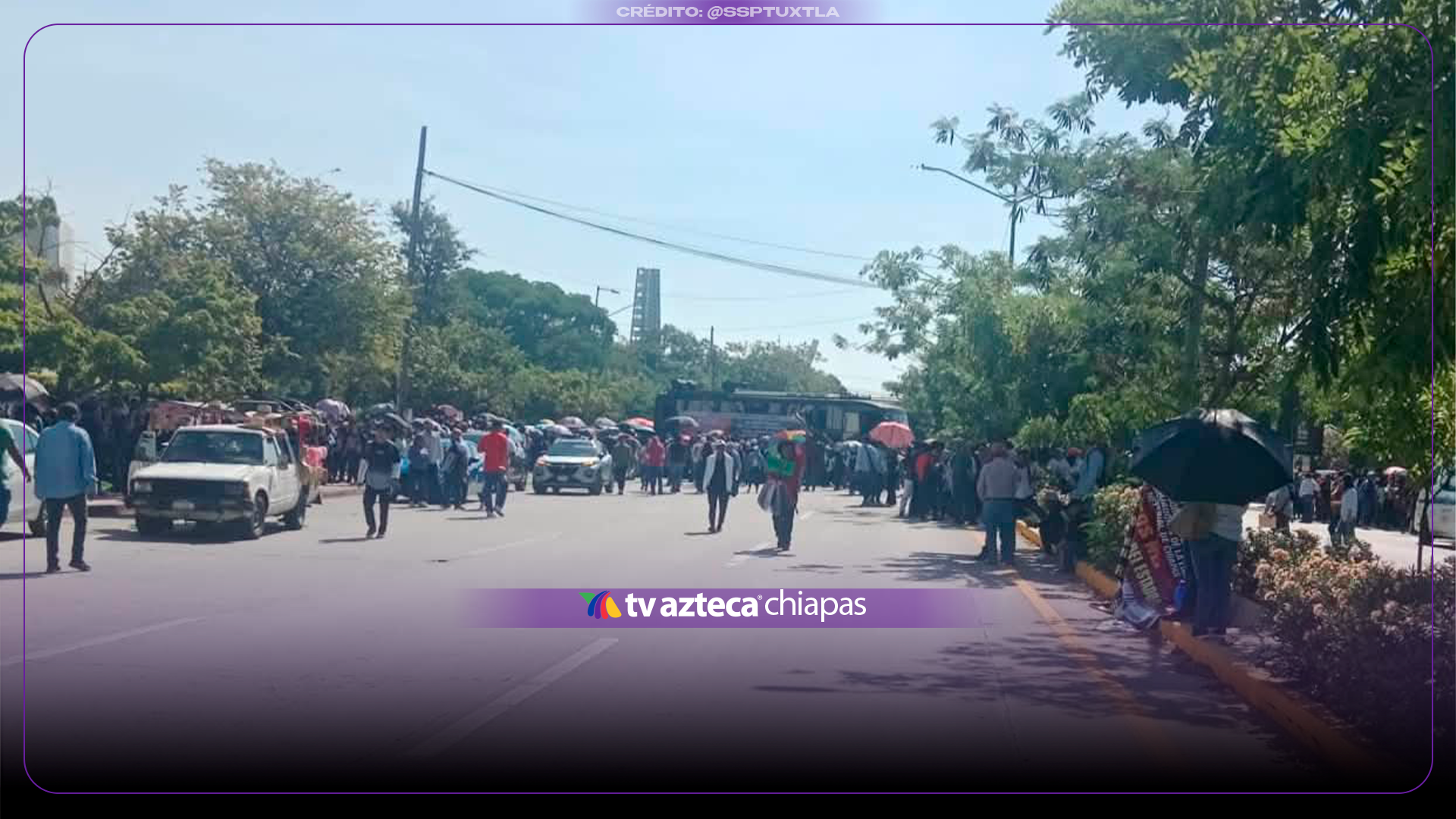 ¡Caos vial en Tuxtla! Manifestación bloquea el paso frente a plaza del oriente y afecta la circulación